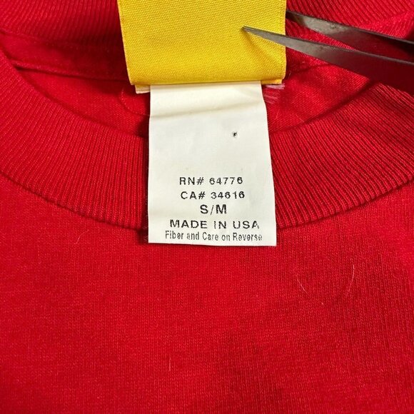 Big Dogs T-shirt S Red Vintage Made in USA 1996 Santa Paws Christmas - Picture 4 of 8